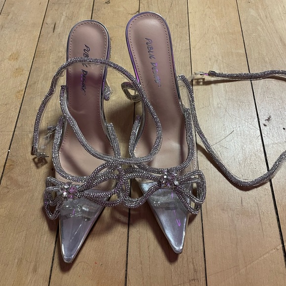 Public Desire CLEAR WRAP AROUND DIAMANTE BOW HEEL - Picture 2 of 7